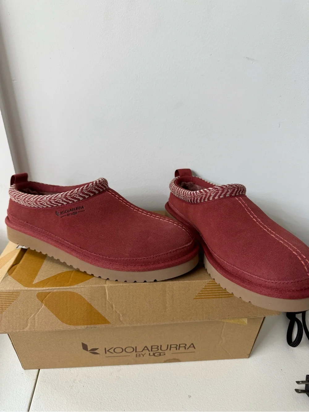 Koolaburra by UGG Burree Suede Clog Slippers | Women’s 7 | Russet